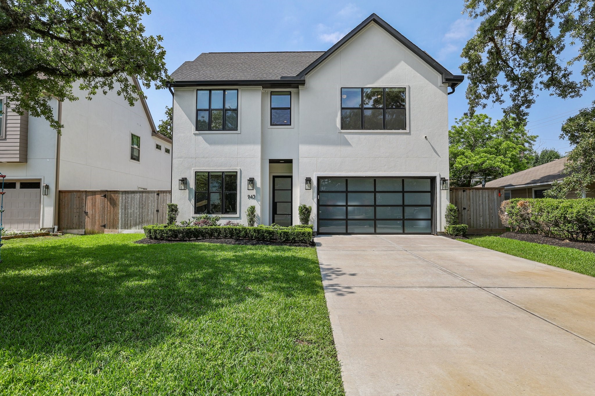 943 W 42nd Street Houston TX 77018