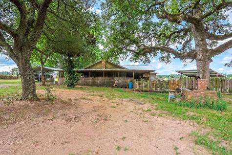 10854 County Road 203 Plantersville TX 77363