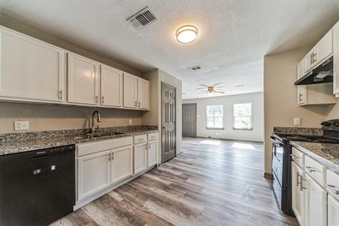 238 Birch Street Lake Jackson TX 77566