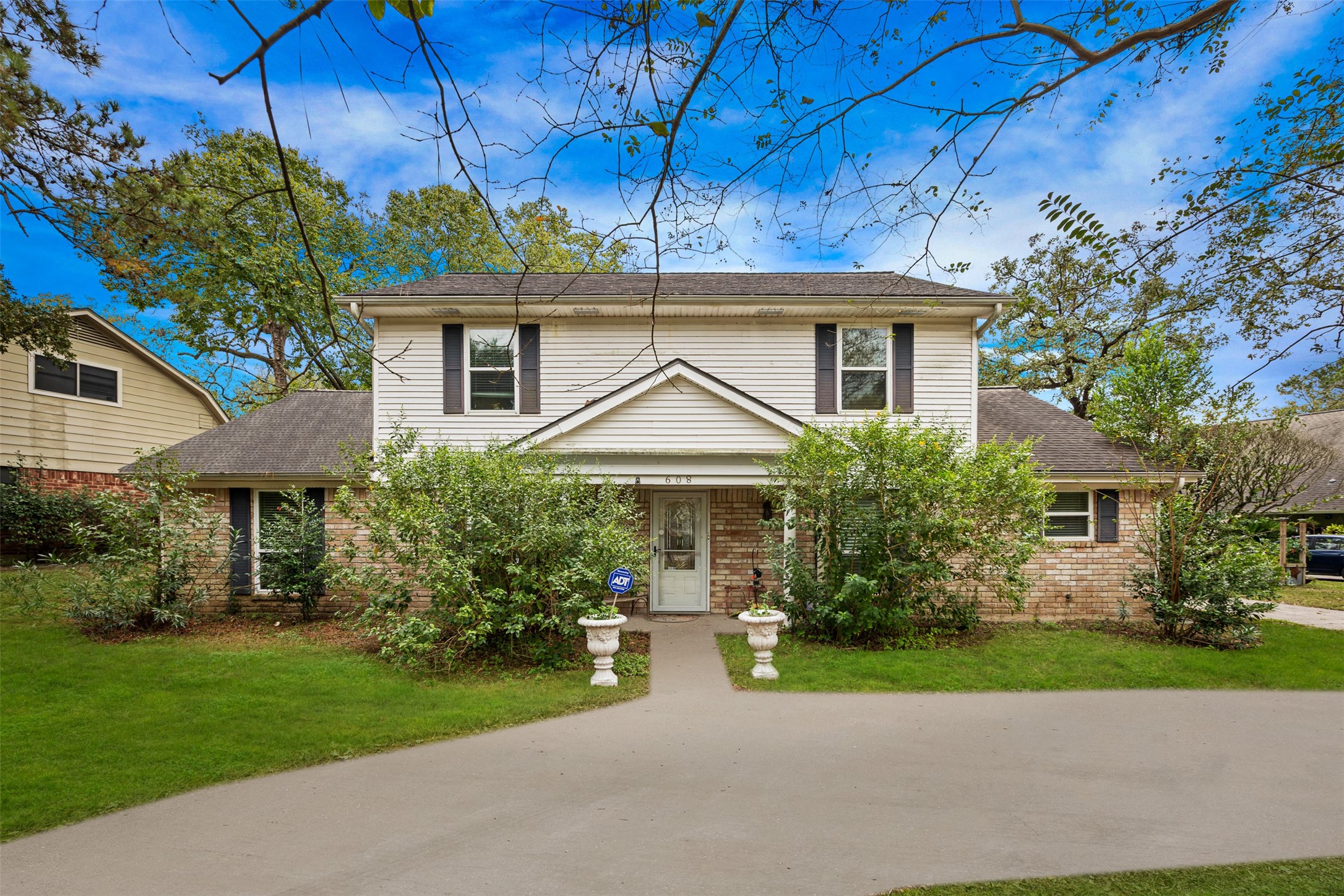 608 Brook Hollow Drive Conroe TX 77385