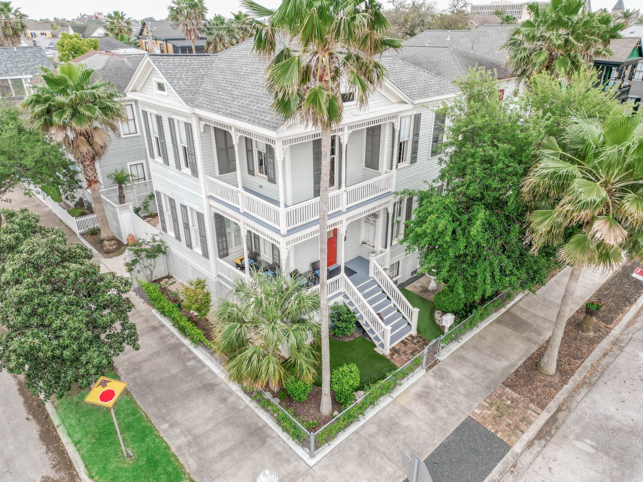 1601 Post Office Street Galveston TX 77550
