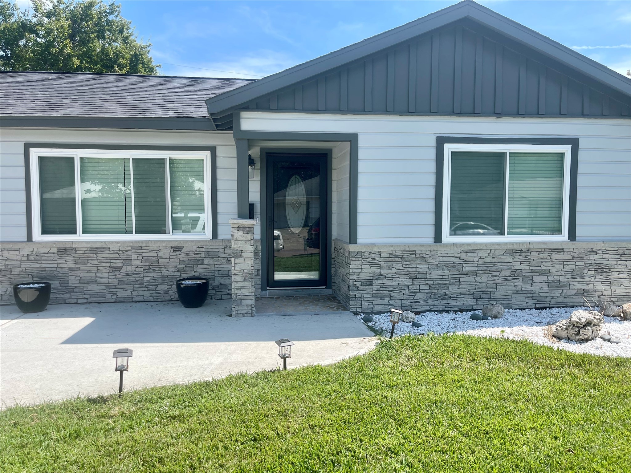 408 S 7th Street Baytown TX 77520