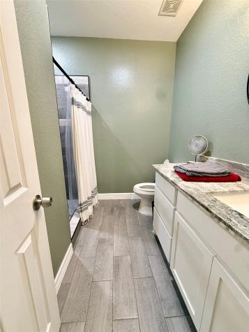 220 Brown Street West Columbia TX 77486