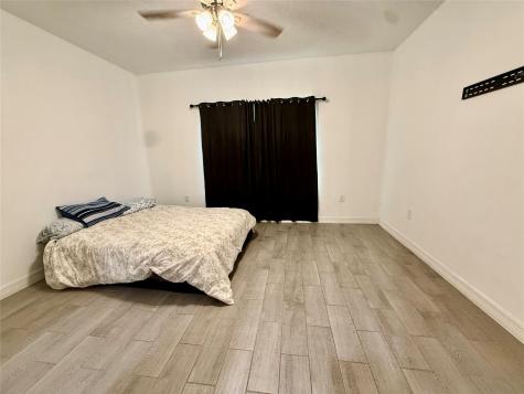 220 Brown Street West Columbia TX 77486