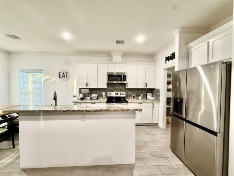 220 Brown Street West Columbia TX 77486