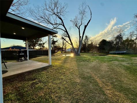 220 Brown Street West Columbia TX 77486