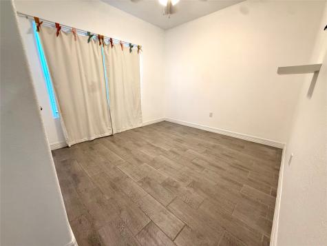 220 Brown Street West Columbia TX 77486