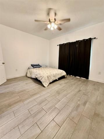 220 Brown Street West Columbia TX 77486