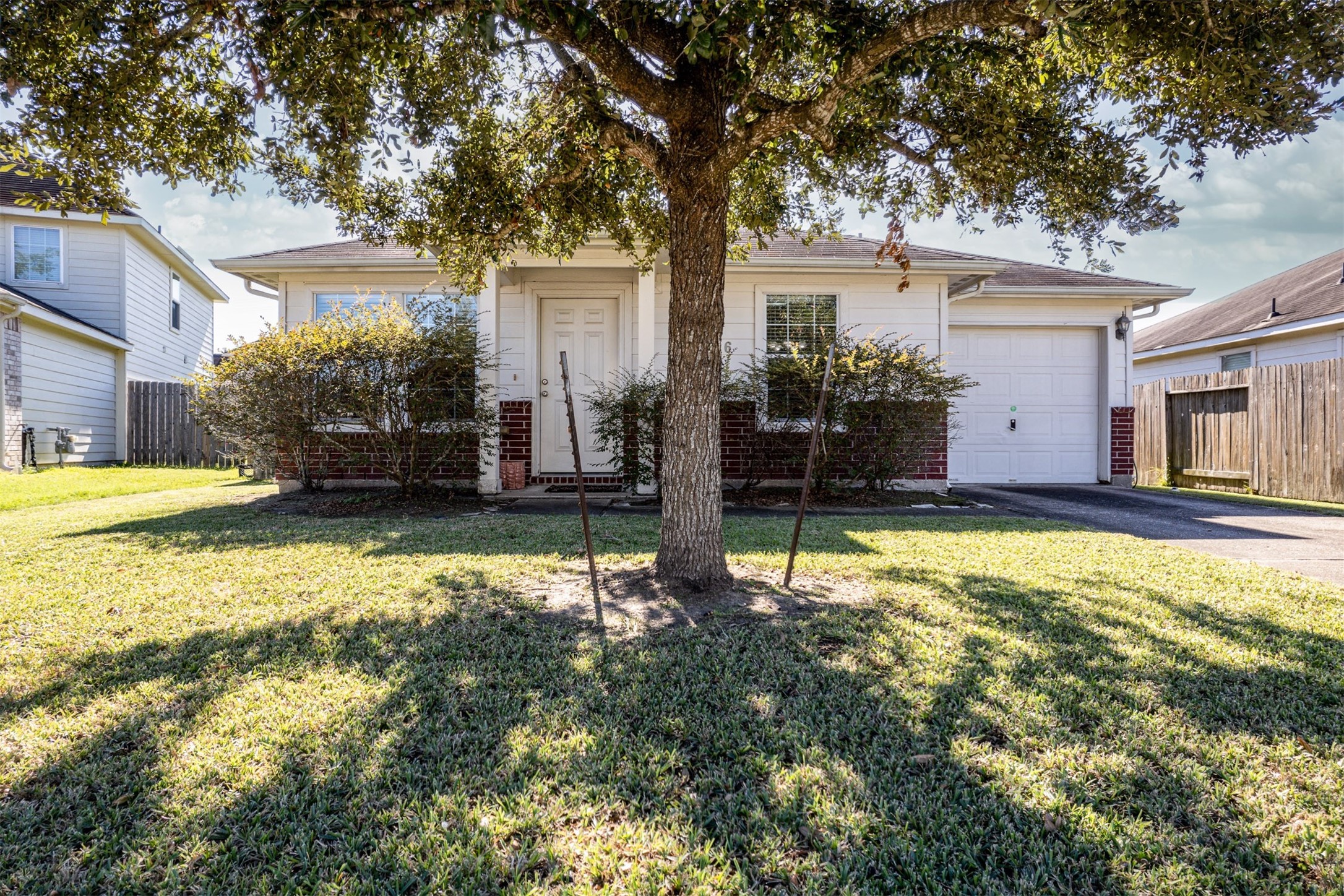 906 Whispering Winds Court Baytown TX 77521