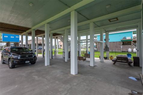 1987 Avenue G Port Bolivar TX 77650
