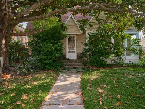 4311 Pease Street Houston TX 77023