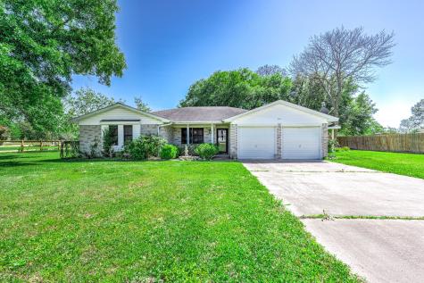 2818 County Road 936a Alvin TX 77511