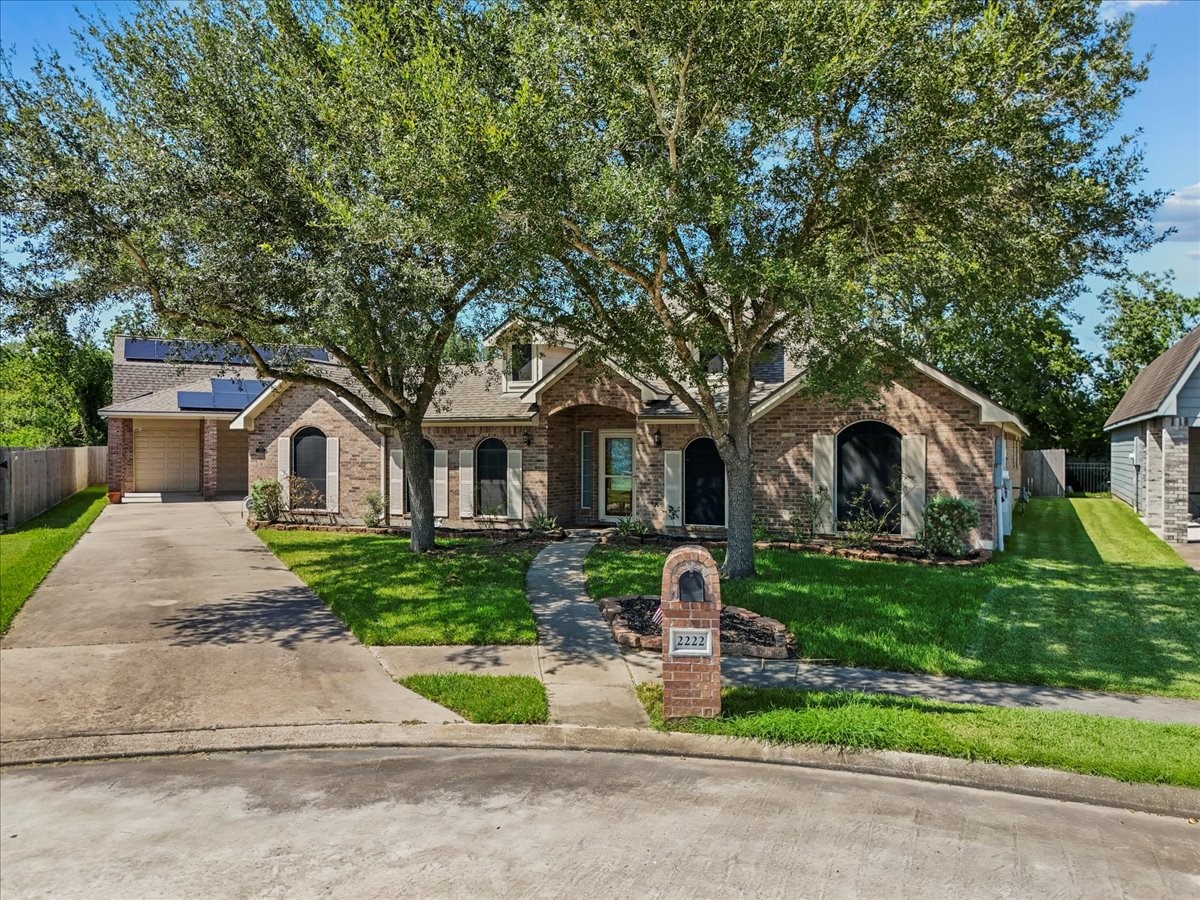 2222 Foxglove Street League City TX 77573