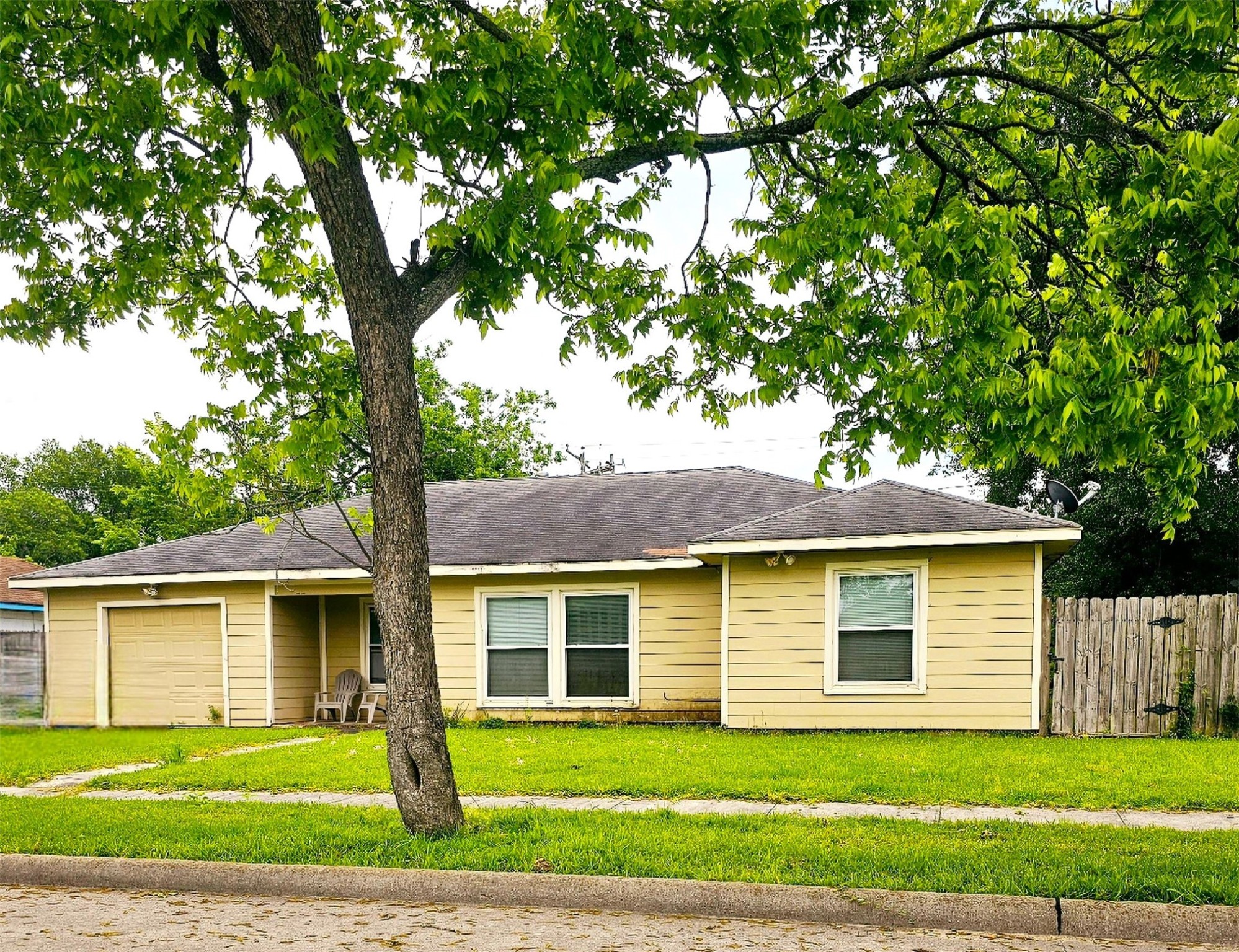 2204 Florida Street Baytown TX 77520