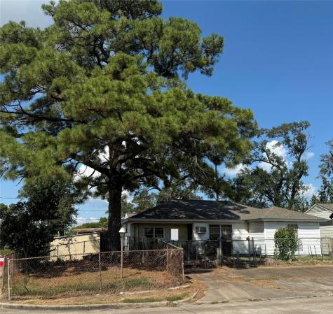 15601 Woodforest Boulevard Channelview TX 77530