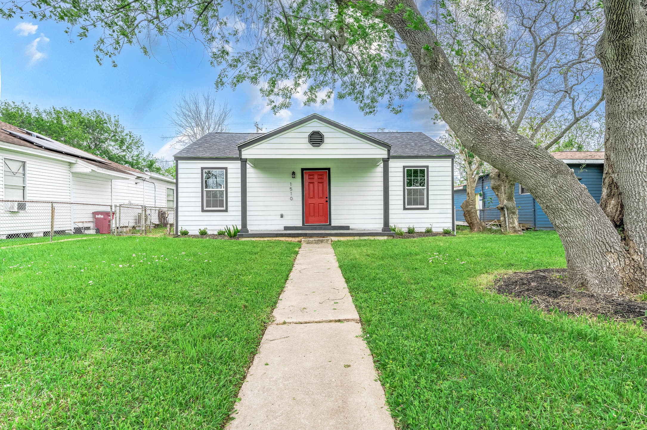 1510 W 5th Street Freeport TX 77541