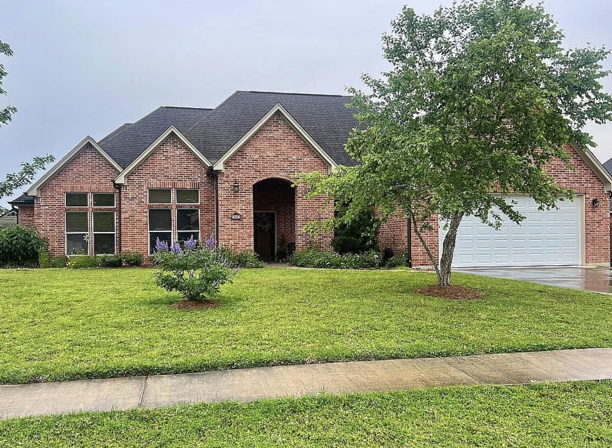 243 Hannah Lane Lumberton TX 77657