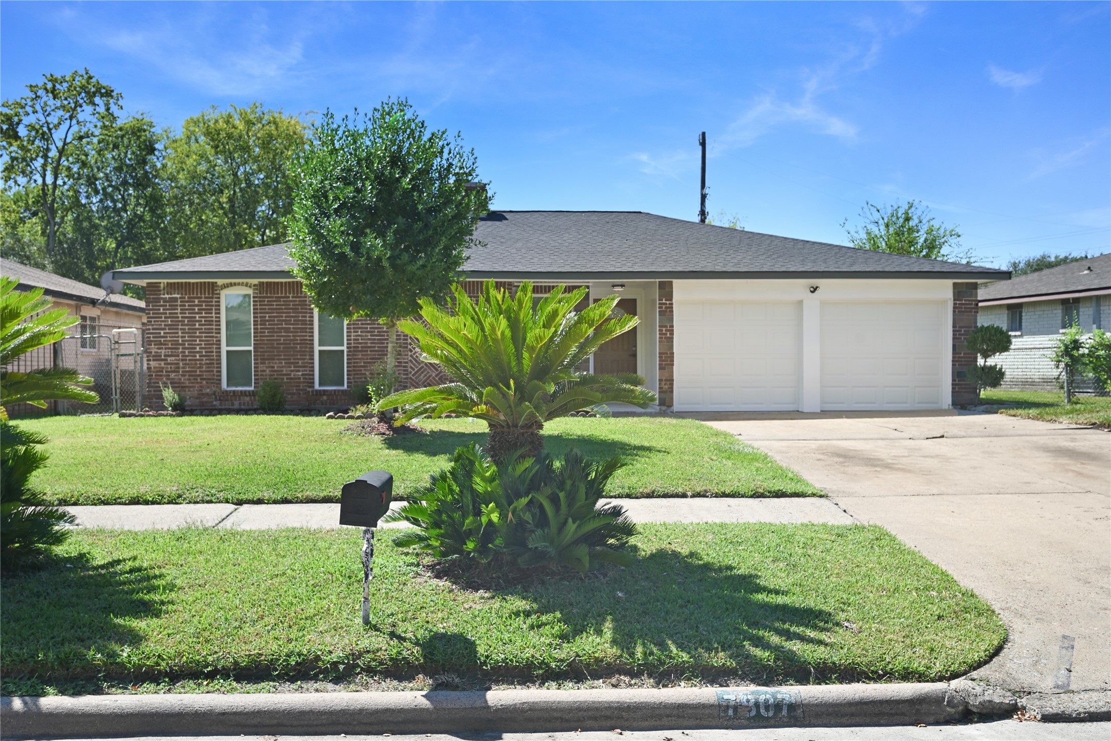 7807 Willow Mint Lane Houston TX 77086