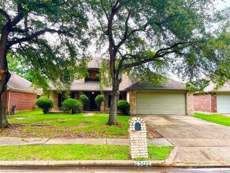 5222 Ridgecrest Drive La Porte TX 77571