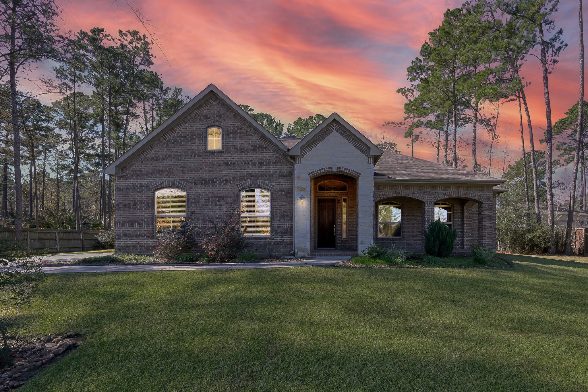 17585 Country Meadow Magnolia TX 77355