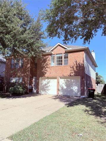 9323 Eaglewood Spring Drive Houston TX 77083