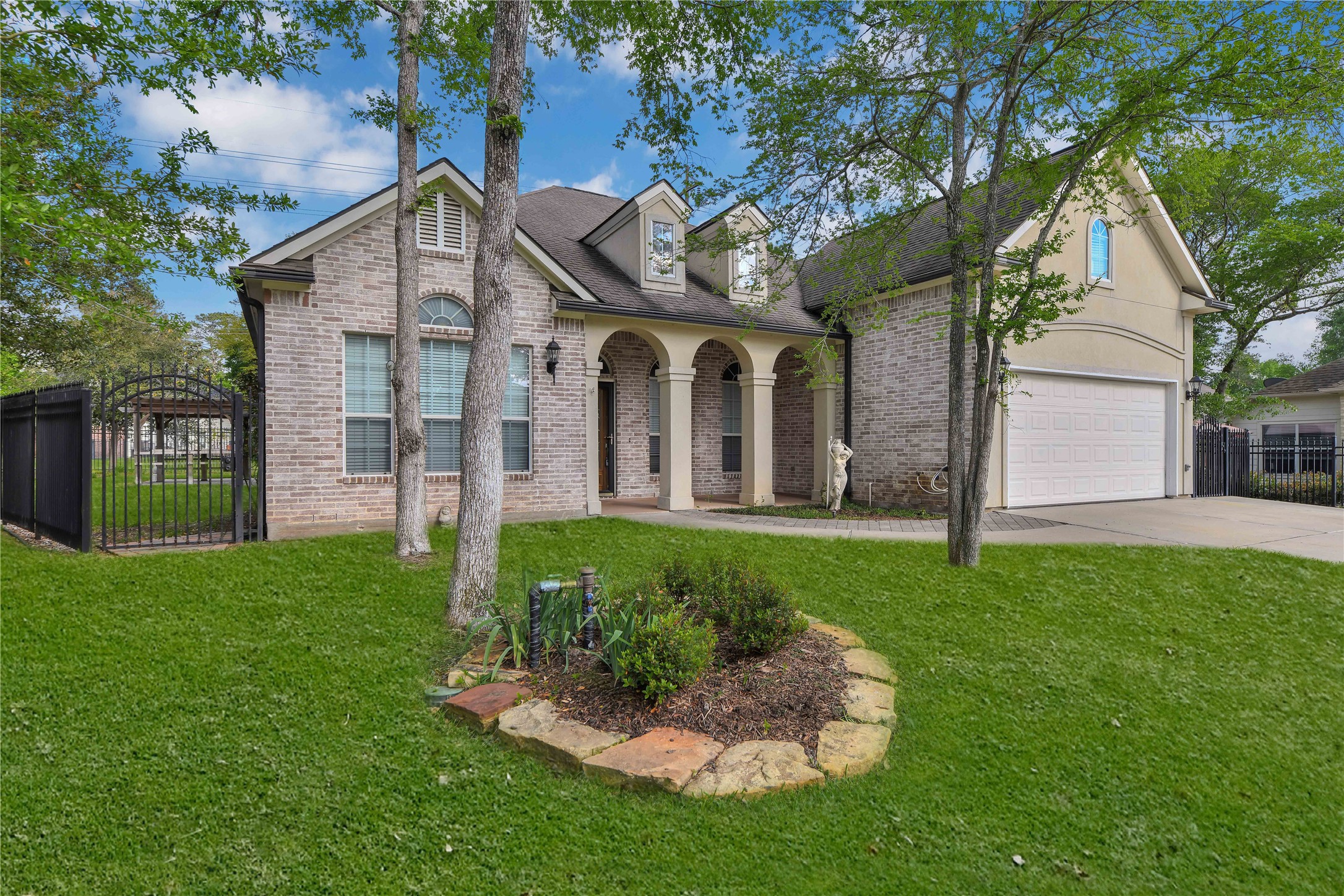 2806 Wood Hollow Lane Montgomery TX 77356