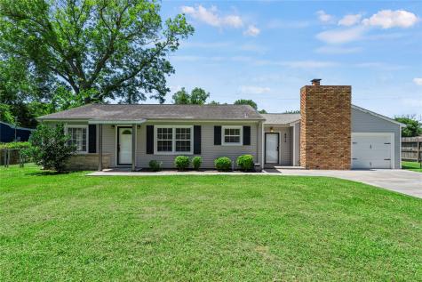 8013 White Avenue Hitchcock TX 77563