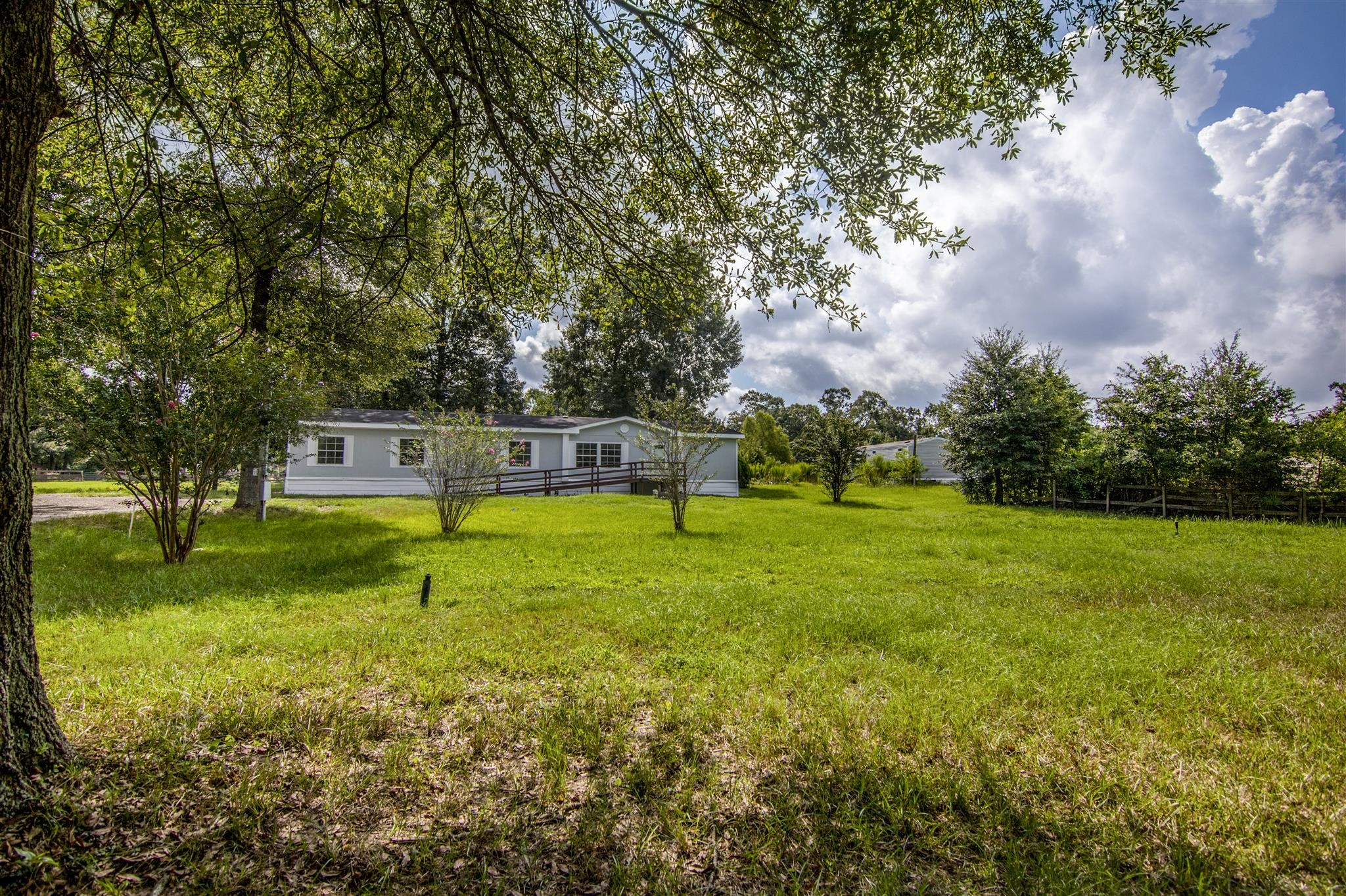 21642 County Road 37491 Cleveland TX 77327