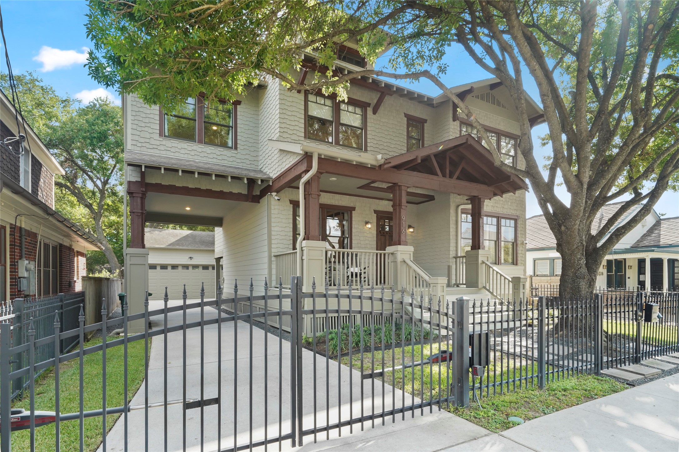 916 Ridge Street Houston TX 77009