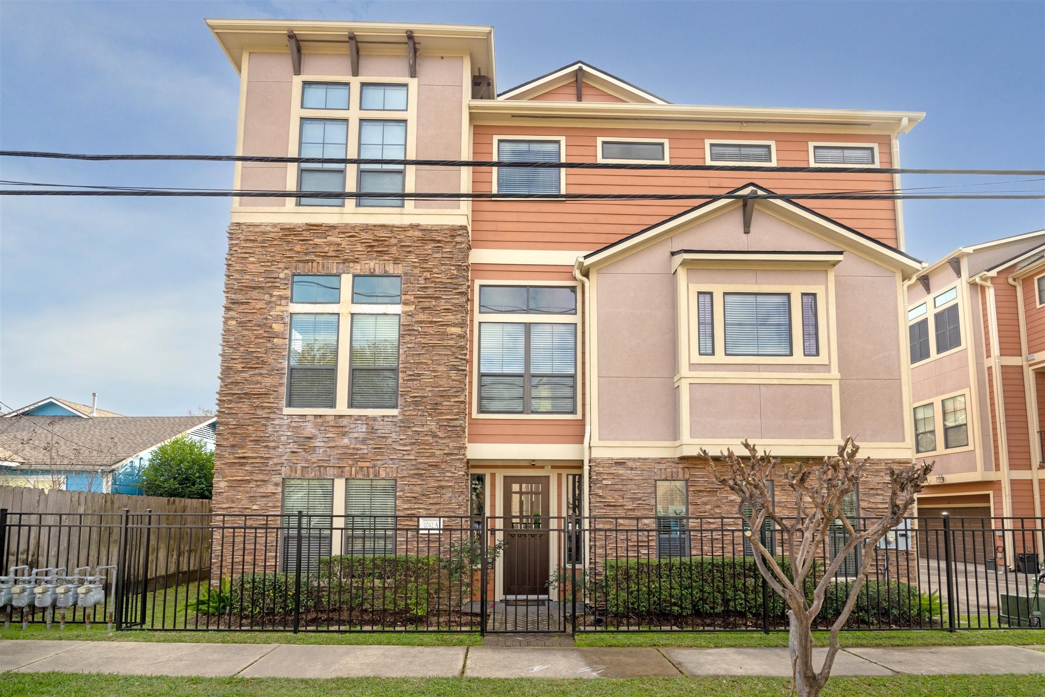 1042 W 23rd Street A Houston TX 77008