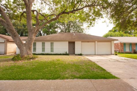 16622 David Glen Drive Friendswood TX 77546