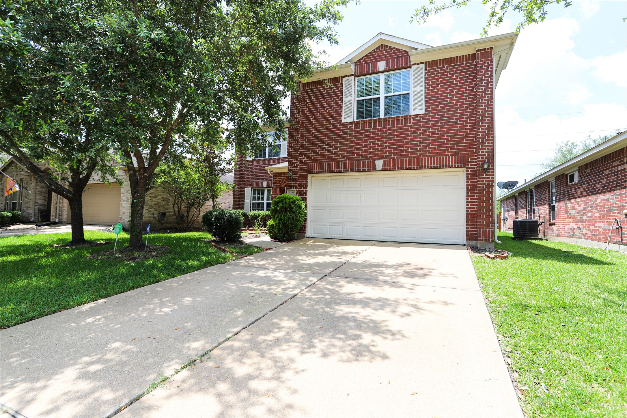 13108 Shallow Falls Lane Pearland TX 77584