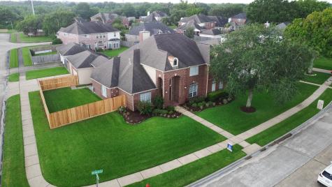 1712 Orlando Street Friendswood TX 77546