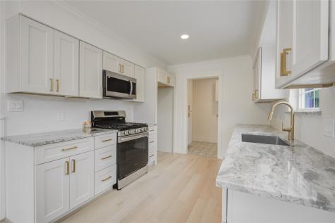 9822 Thorn Street Houston TX 77078