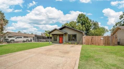 9822 Thorn Street Houston TX 77078