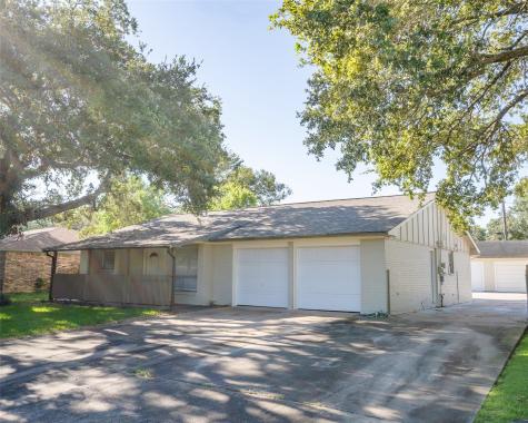 1904 Candlewood Drive Bay City TX 77414