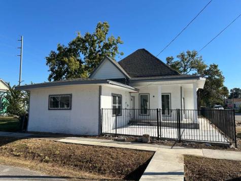 1912 Gentry Street Houston TX 77009