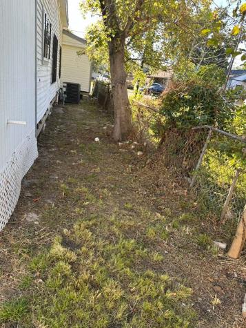 1912 Gentry Street Houston TX 77009