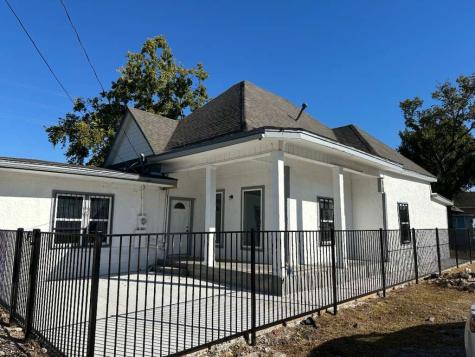 1912 Gentry Street Houston TX 77009