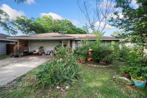 5048 Viking Drive Houston TX 77092