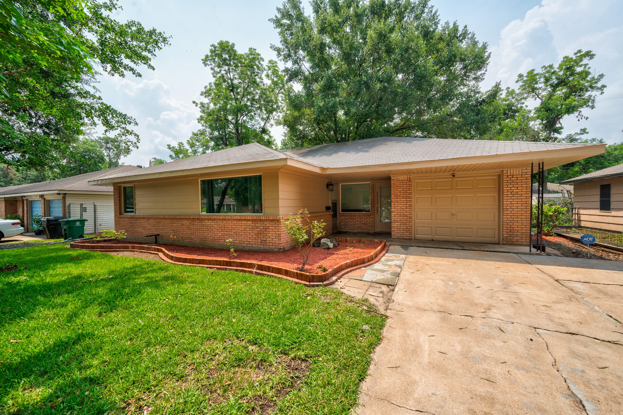 4413 W 43rd Street Houston TX 77092