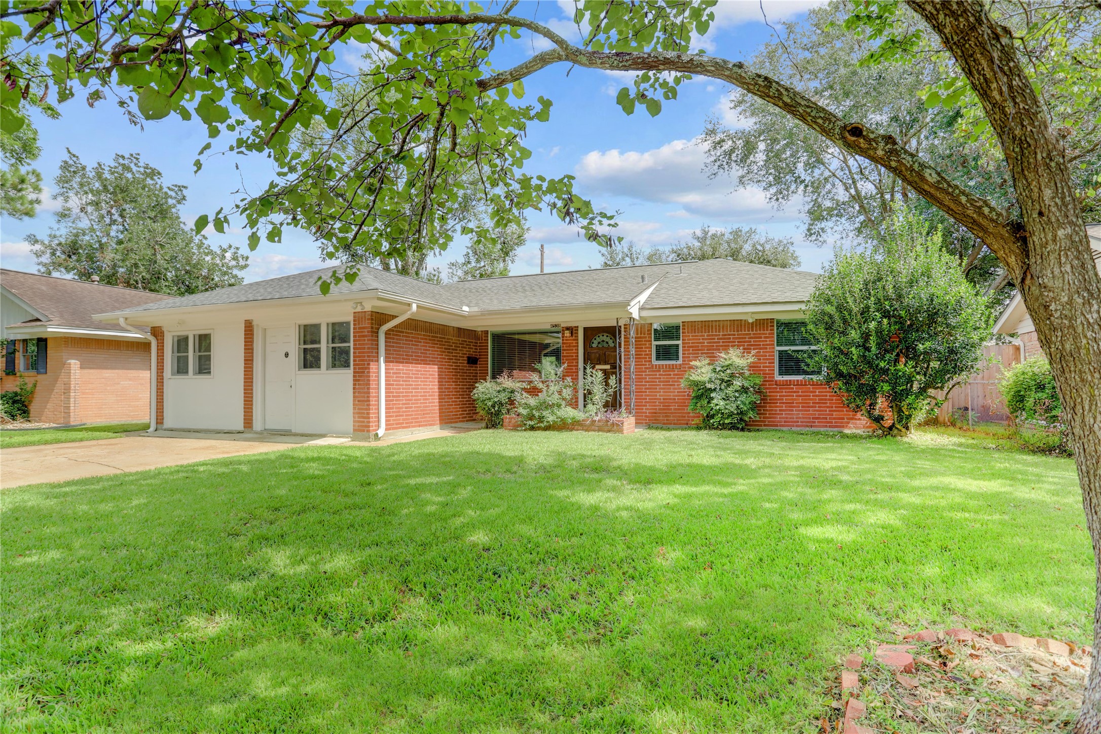 4538 Warm Springs Road Houston TX 77035