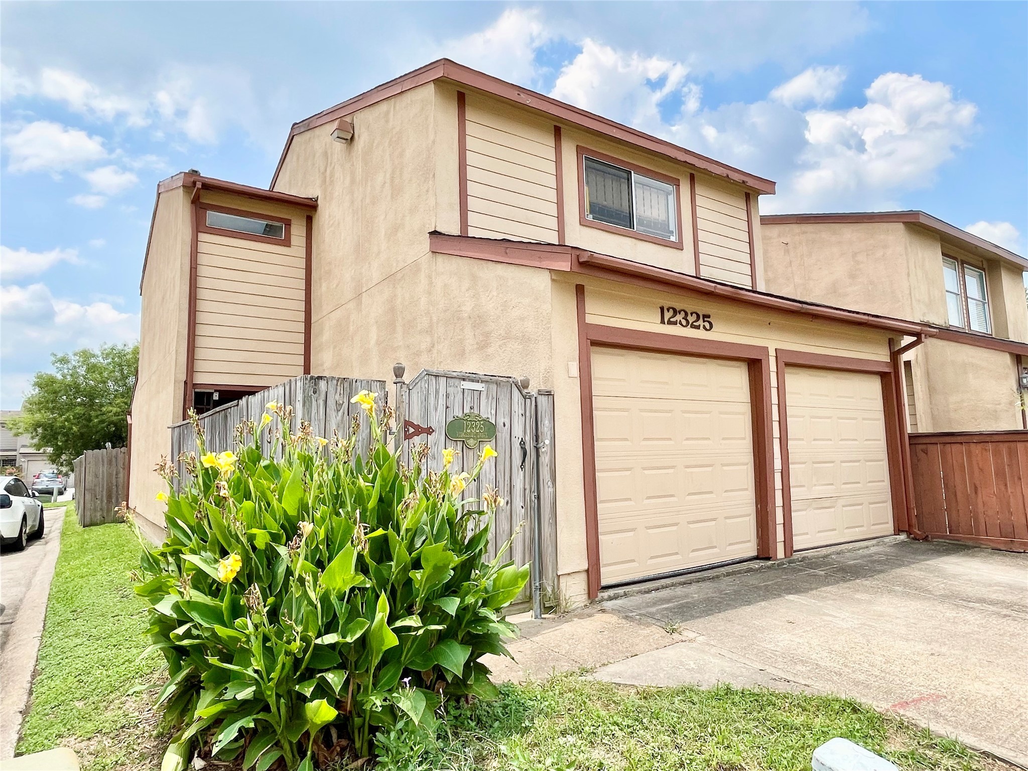 12325 Ridgeside Drive Houston TX 77072