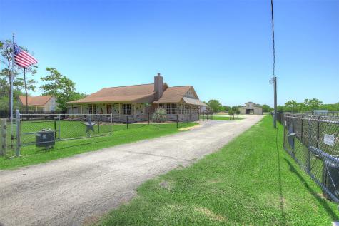 11106 N P Street La Porte TX 77571