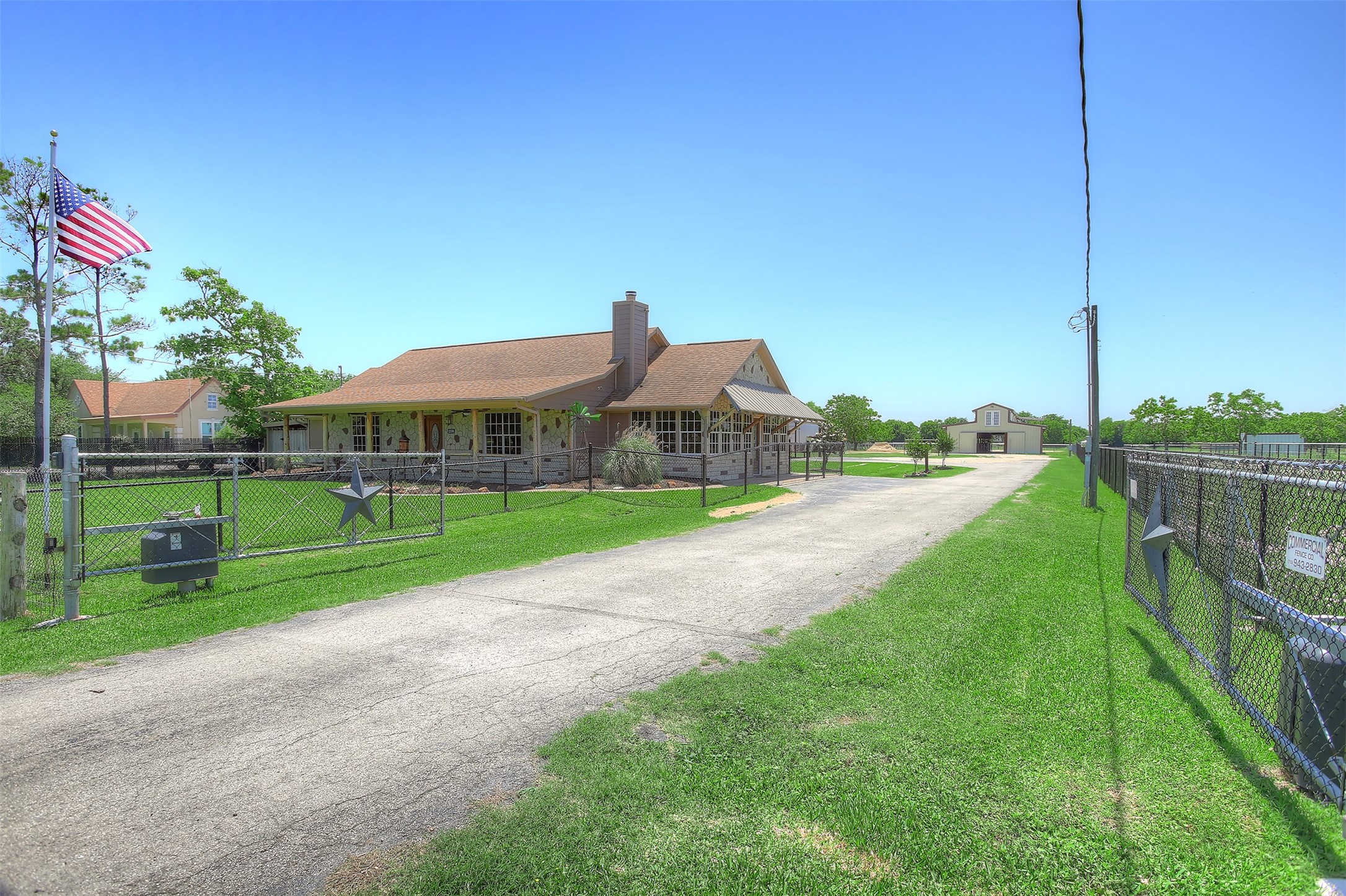 11106 N P Street La Porte TX 77571