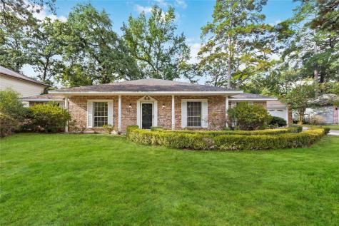 2661 S Woodloch Street Conroe TX 77385