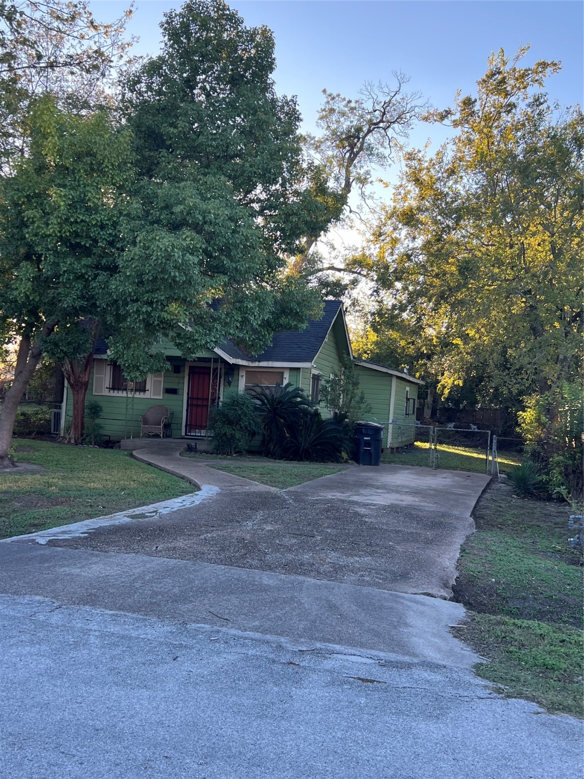 4305 Los Angeles Street Houston TX 77026