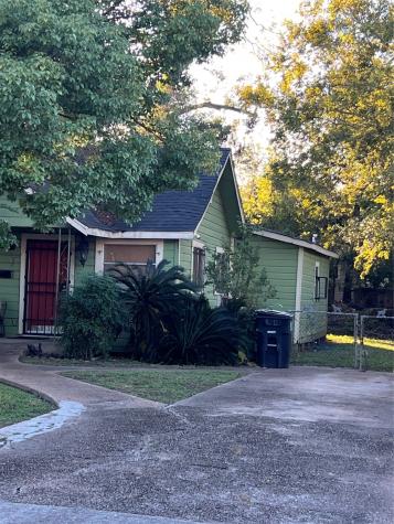 4305 Los Angeles Street Houston TX 77026