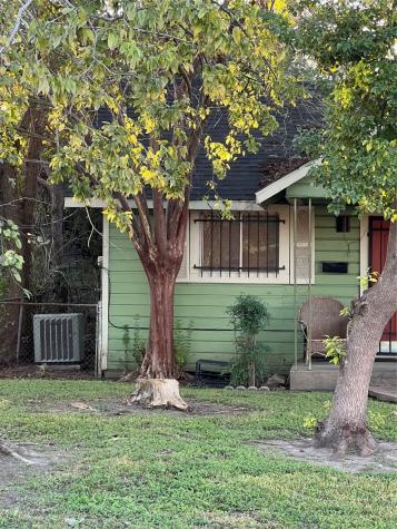 4305 Los Angeles Street Houston TX 77026