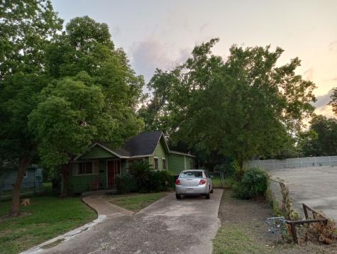 4305 Los Angeles Street Houston TX 77026